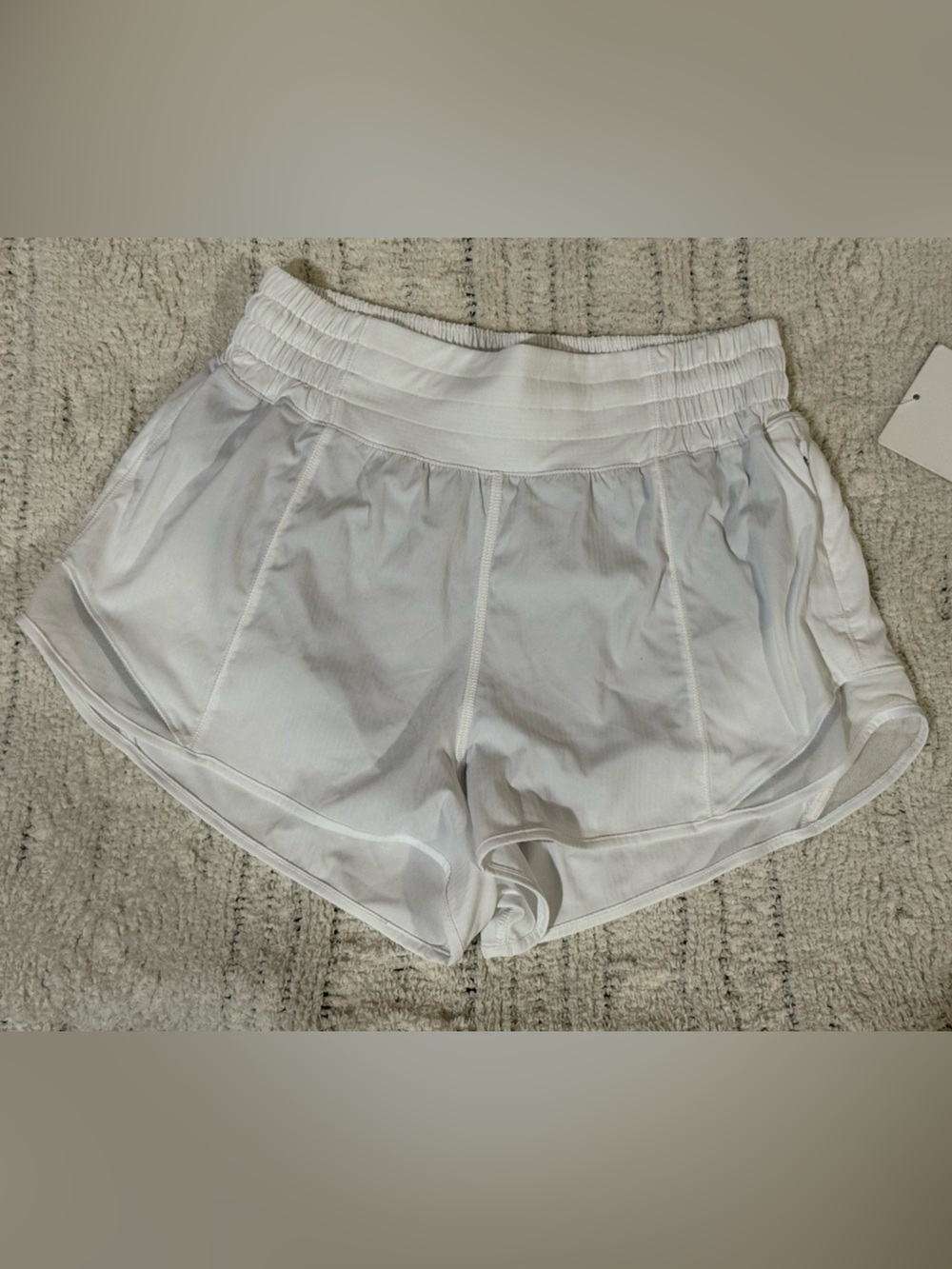 Lululemon Hotty Hot High-Rise Lined Shorts White Running Athletic Size 4 - Picture 3 of 13